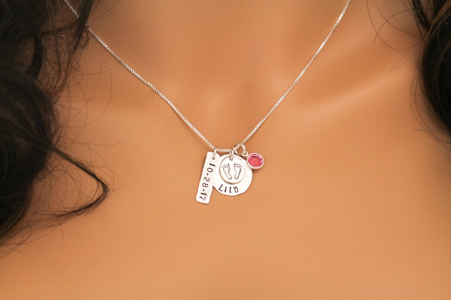 Personalized Baby Feet New Mommy Mom Necklace, Push Present, Mother's Day Gift, Gifts for Her, Hand Stamped Jewelry, Personalized Jewelry