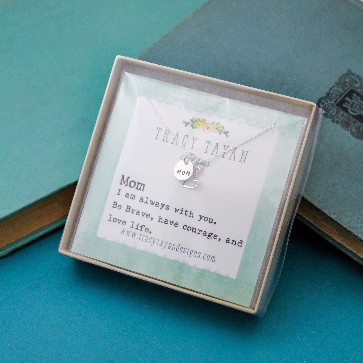 Dainty Mom Necklace Personalized in Sterling Silver, Hand Stamped Jewelry Gift, Mother Jewelry, Mother's Day Box Gift, Gifts for Mom