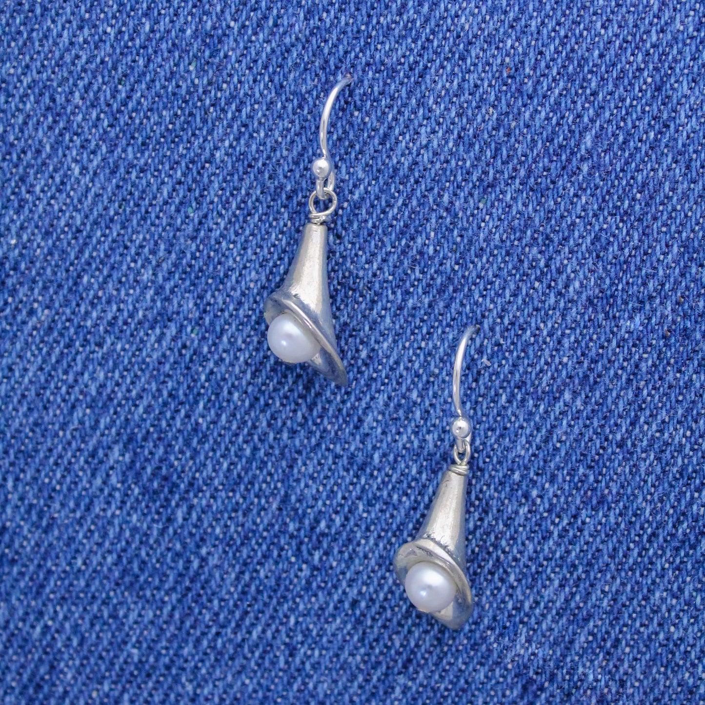 Classic Pearl Floral Earrings, Freshwater Pearl Earrings, White Pearl Earrings, Silver and Pearl Earrings, Bridesmaid Wedding Earrings