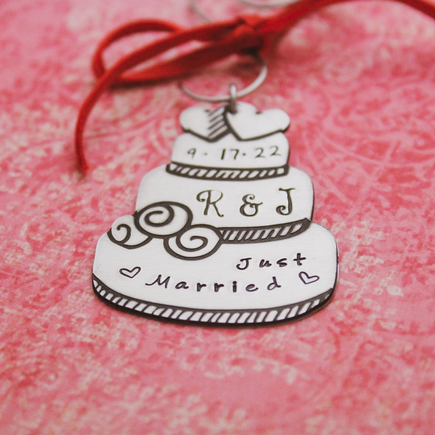 Wedding Cake Christmas Ornament, Just Married Ornament, First Christmas Gift, Christmas Wedding Ornament, Wedding Cake Ornament