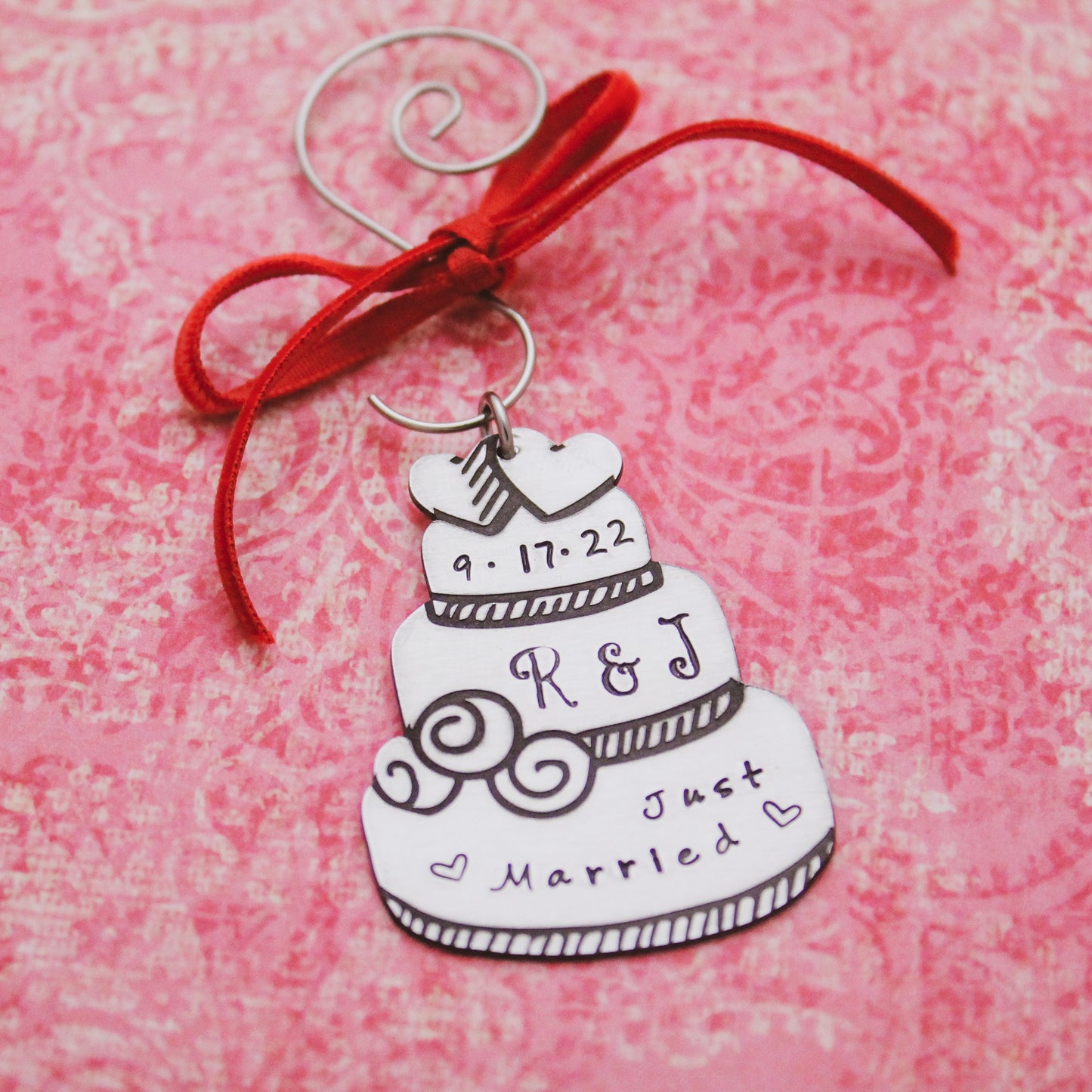 Wedding Cake Christmas Ornament, Just Married Ornament, First Christmas Gift, Christmas Wedding Ornament, Wedding Cake Ornament