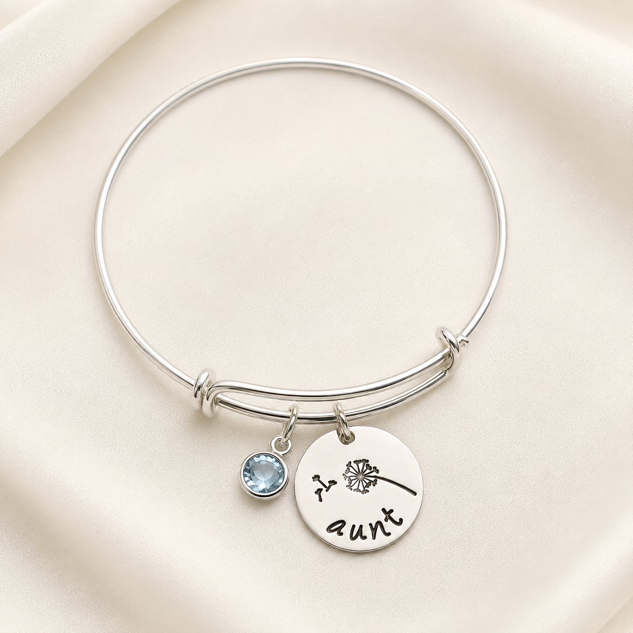 Personalized Aunt Bangle Bracelet