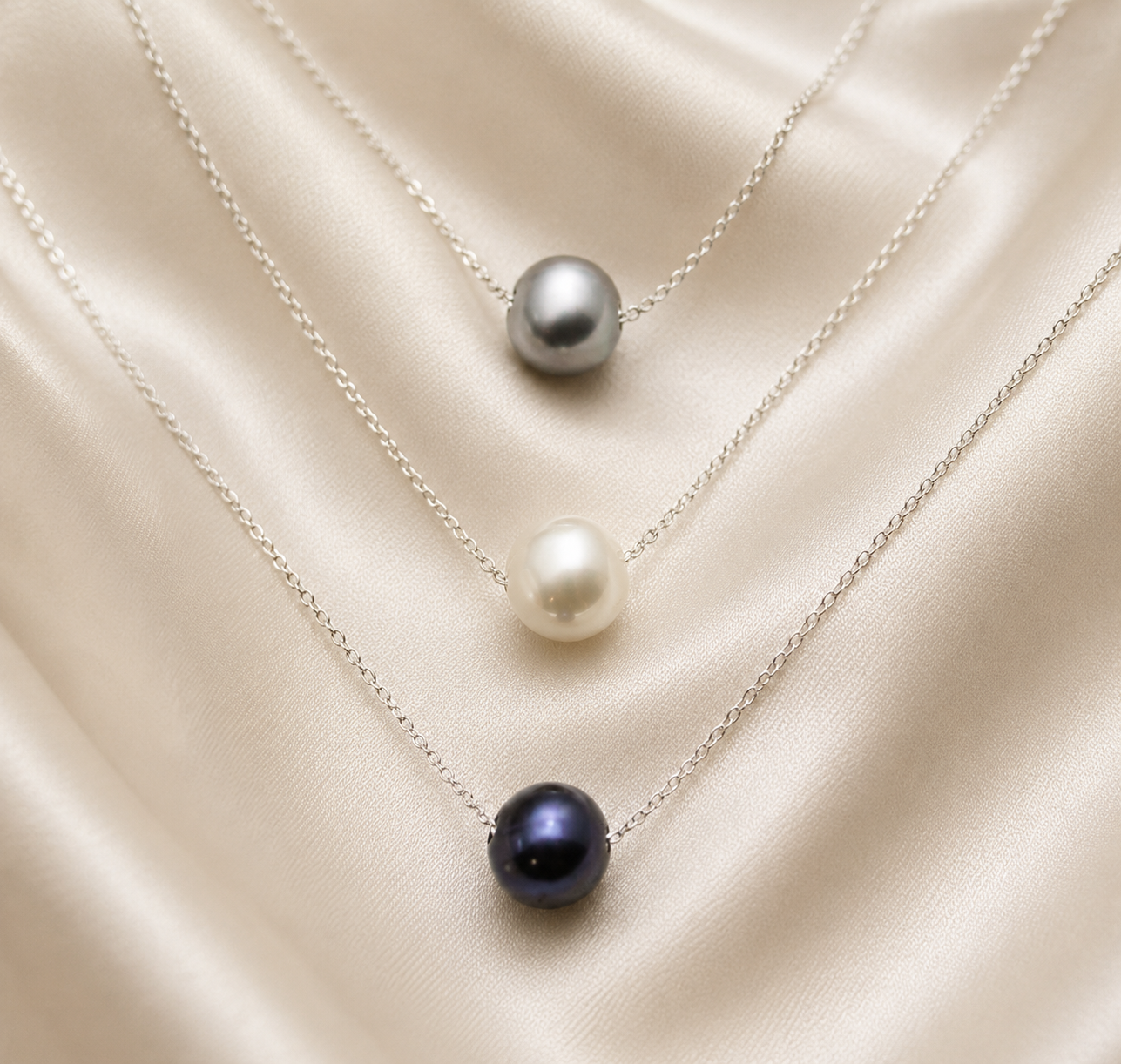 Floating Pearl Necklace,