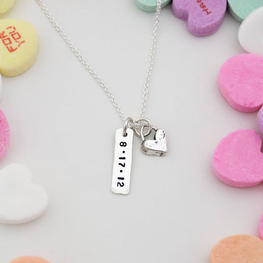 Petite Date Tag and Cute Heart Necklace, Valentine's Day Gift, Engagement Gift, Wedding Date Necklace, Gifts for Her, Heart Jewelry