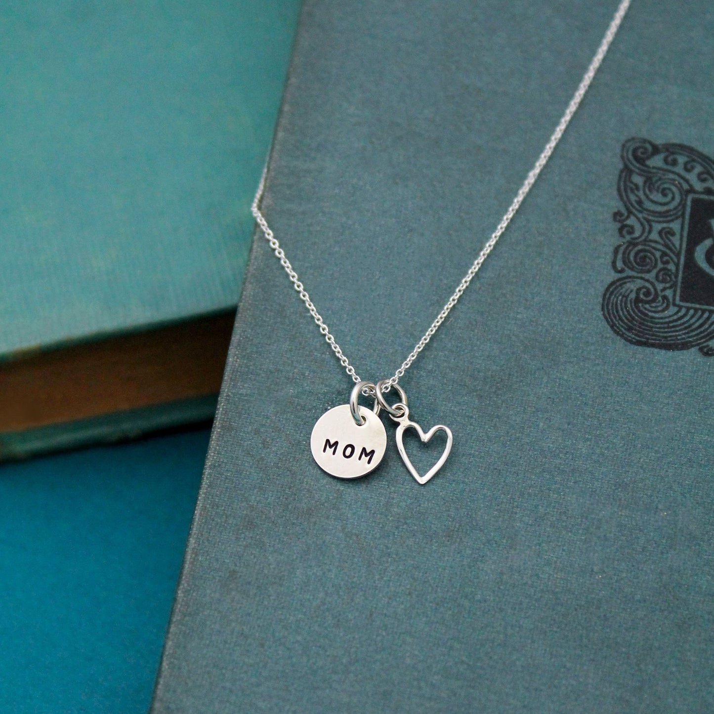 Dainty Mom Necklace Personalized in Sterling Silver, Hand Stamped Jewelry Gift, Mother Jewelry, Mother's Day Box Gift, Gifts for Mom