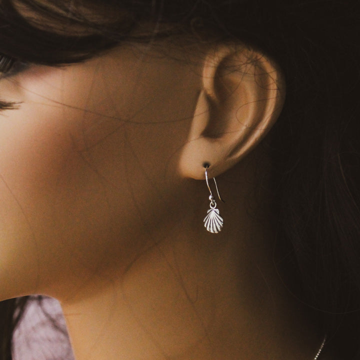 Cute Sea Shell Earrings, Sterling Silver Shell Beach Jewelry, Sea Shell Jewelry, Sterling Silver Sea Shell Shore Jewelry Gift, Gifts for Her